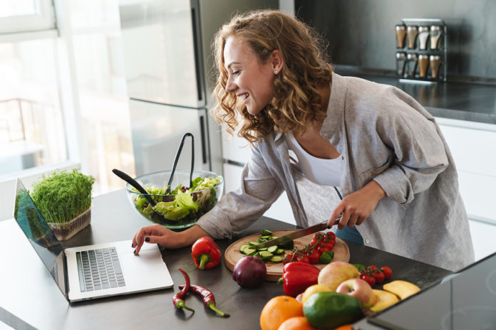 https://www.supermarketperimeter.com/ext/resources/0521-Cooking.jpg?t=1590073666&width=696