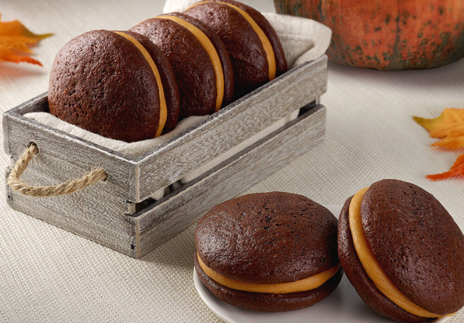 Dawn_PumpkinChocWhoopiePies.png