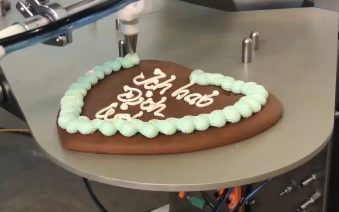 Unifiller and Apex Motion Control introduce cake and cookie decorating  machine